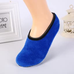 Qisin 1Pair New Arrived Fashion Warm Antiskid Thick Home Floor Socks Woman Warm Slippers Solid Color Sock Bedroom Shoes Slippers