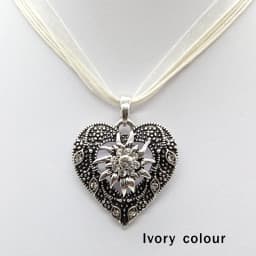 Heart Shape Vintage Carved Edelweiss Pendant Necklace Women Multicolor Rhinestone Ribbon Rope Necklace Oktoberfest Jewelry