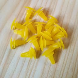 100Pcs White Universal Weatherstrip Retainer Clips Auto Window Door Sealing Strip Fasteners Rivet 91530-SP1-003 For Honda Accord