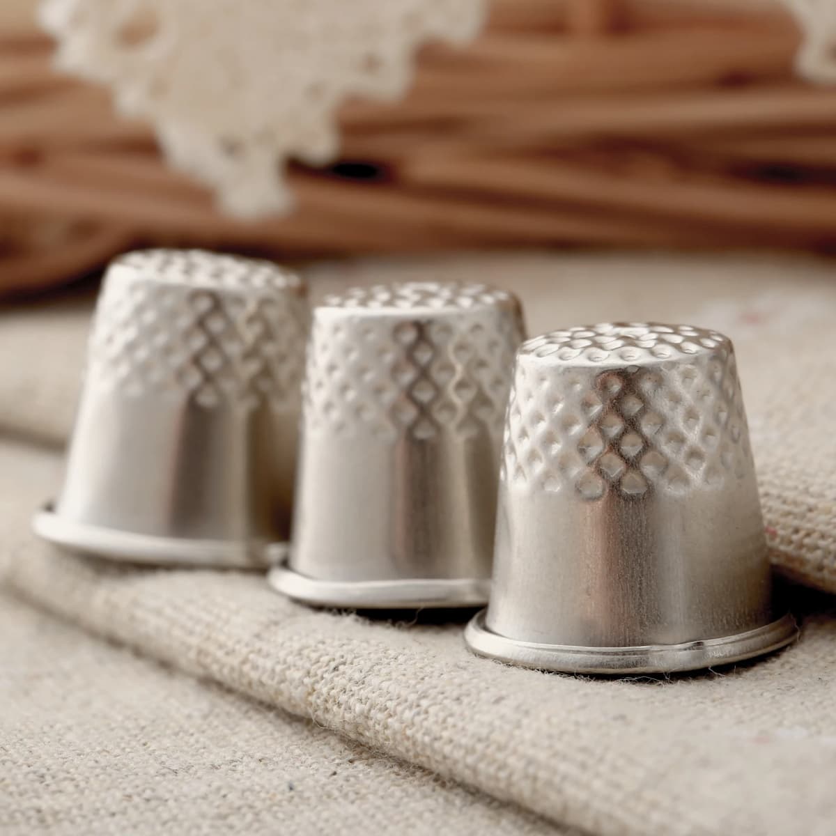 3pcs Finger Thimble Hard Protector Metal Sewing Tools Needles Partner Classical
