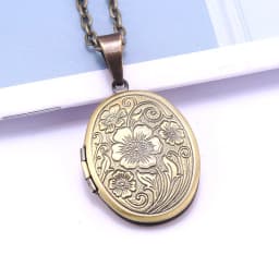 Copper Color Love Heart Locket Pendants for Women Men Openable Photo Frame Glossy Family Pet Picture Necklace Family Love Gift