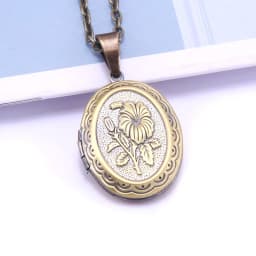 Copper Color Love Heart Locket Pendants for Women Men Openable Photo Frame Glossy Family Pet Picture Necklace Family Love Gift