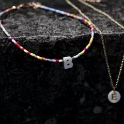 Bohemia Beaded Choker Necklace for Women Initial 26 Letters Pendant Chain Necklace Fashion Shell Pearl Jewelry Boho Accessories