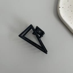 Ruoshui Woman Vintage Metal Hair Claws Small Hairpins Simple Hair Clips Women Hairgrip Barrettes Hair Accessories Headwear