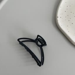 Ruoshui Woman Vintage Metal Hair Claws Small Hairpins Simple Hair Clips Women Hairgrip Barrettes Hair Accessories Headwear