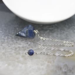 Natural Quartz Reiki Healing Pendulum,for Dowsing Spiritual Divination Cone Crystal Quartz Pendulos Small Size Necklace Jewelry