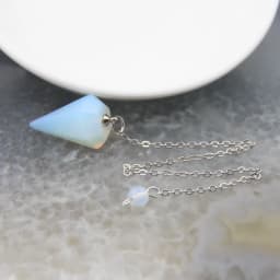 Natural Quartz Reiki Healing Pendulum,for Dowsing Spiritual Divination Cone Crystal Quartz Pendulos Small Size Necklace Jewelry