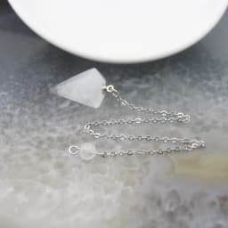 Natural Quartz Reiki Healing Pendulum,for Dowsing Spiritual Divination Cone Crystal Quartz Pendulos Small Size Necklace Jewelry