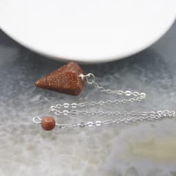 Natural Quartz Reiki Healing Pendulum,for Dowsing Spiritual Divination Cone Crystal Quartz Pendulos Small Size Necklace Jewelry