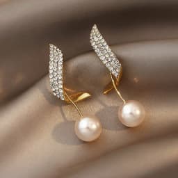 Luxury Zircon Pearl Drop Earrings For Women Girl 2022 Elegant Personality Shiny D Letter Earring Fashion Jewelry Wholesale