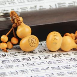 Chinese Traditional Good Luck Gourd Keychain Peach Wood Amulet Car Ornament Keyring Bag Pendant 2022 New Year Gift