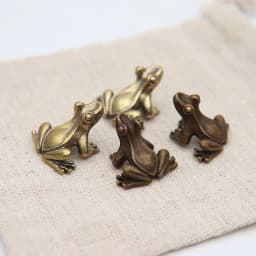Brass Small Frog Miniatures Figurines Vintage Handmade Copper Animal Toad Desktop Ornaments Home Decoration Crafts Tea Pet Decor