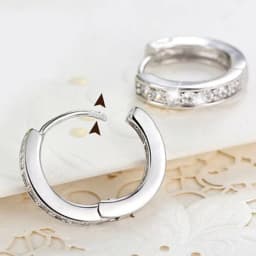 Huitan Luxury Silver Color Women Hoop Earrings Small Circle Dazzling CZ Delicate Female Party Earring Daily Wear Classic Jewelry