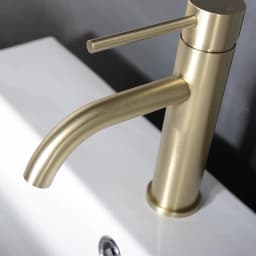 Brushed Rose Gold Bathroom Sink Faucet Deck Mounted Single Hole & Handle Cold And Hot Water Mixer Tap Brushed Gold