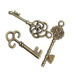 13pcs Vintage Skeleton Keys Antique Bronze Keys Retro Pendant Necklace Fancy Decor DIY Jewelry Necklace Craft Gifts
