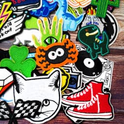 Dinosaur Eye Cat Heart Shoes Patches Embroidery For T-Shirt Iron On Appliques Clothes Jeans Stickers Badges Lightning Hand Beer