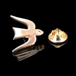 Fashion Brooch Golden Anchor Crown Saxophone Music Wing Horn Stars Golf For Men's Suit Collar Lapel Brooches Pin Party Jewelry