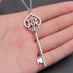 2 Colors Antique Silver Color Antique Bronze Color Vintage Key Pendant Necklace For Women Long Chain Metal Chain Necklace