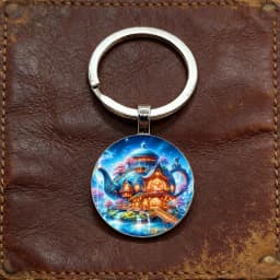 New Peach Heart Letter Q Queen Keychain Personality Poker Spades Q Club Glass Cabochon Key Ring Car Key Chain Men Hewelry