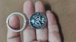 New Peach Heart Letter Q Queen Keychain Personality Poker Spades Q Club Glass Cabochon Key Ring Car Key Chain Men Hewelry