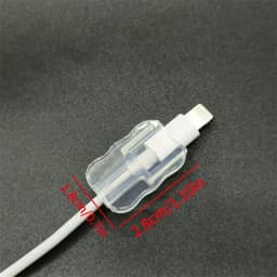 2pcs Novelty Cat-themed Cable Protectors Adorable Design Durable Plastic Connector Cover for iPhone / Type-C Charging Interface