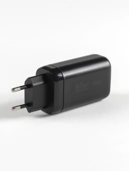 A Three-Port Super Fast Charging System with a Total Power of 85W, Suitable for Laptops, Mobile Phones and Game Consoles
