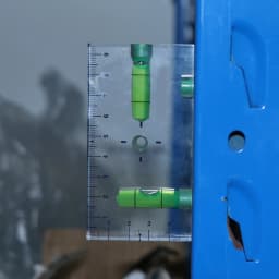High Transparent Magnetic Level Bubble Mini Spirit Level with Three Strong Magnets Fitting for Construction Household