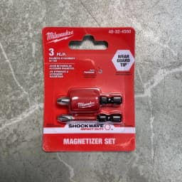 Milwaukee 48-32-4550 3PC SHOCKWAVE Impact Duty Magnetic Attachment & PH2 Bit Set Professional Power Tool Accessories