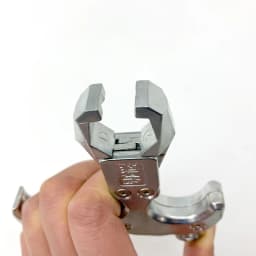 Stainless Steel Fish Dart Releaser Hunting Slingshot Accessories Slingshots Release Grip Shooting Steel Ball Releaser