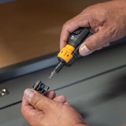 TOUGHBUILT TB-H5-MR-30 Multi-Bit Ratcheting 9-Piece Bi-material Handle Assorted Drive Screwdriver Set Defective Product