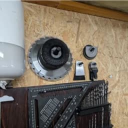 2pcs Wall-Mounted Bracket for 125mm Angle Grinders Space-Saving Tool Storage Rack Heavy-Duty Grinder Support Mount