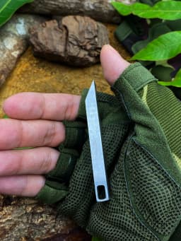 EDC Stainless Steel Mini Pry Bar Multi-Tool Keychain with Screwdriver, Box Opener and Minimalist Tool Functions