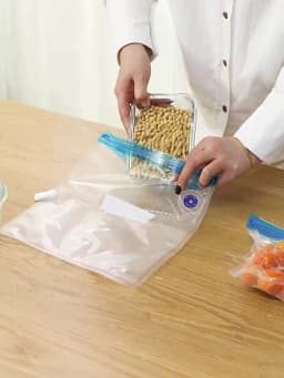 Vacuum Food Storage Zipper Bags Reusable BPA-Free Sous Vide Bags with Vacuum Hand Pump Fruit Meat Nut Vacuum Sealer Saver Bag