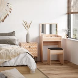 HOMCOM Dressing Table Set Cushioned Stool Flip-up Mirror Chipboard - Wood Grain