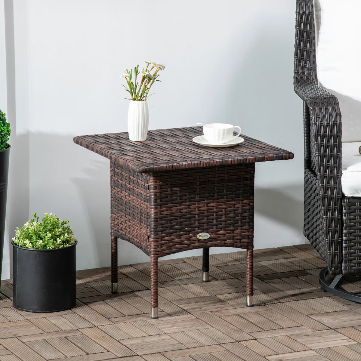 Outsunny Rattan Side Table, Outdoor Coffee Table with Plastic Board Under the Full Woven Table Top , Mixed Brown