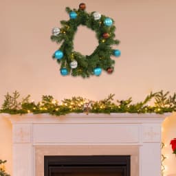 Christmas Wreath w/ 15 LED Light for Front Door 45 cm, Artificial Door Wreath , Xmas Wreath for Christmas atmosphere