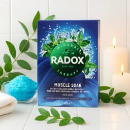 Radox Muscle Soak Bath Salts 400g, Herbal Mineral Soothing Soak, Relaxing Bath Care for Tired Muscles