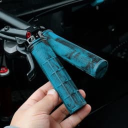 2X Bicycle Handle Bar Grips Double Lock Anti-Skid MTB Mountain Bike Cycle Grip