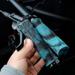 2X Bicycle Handle Bar Grips Double Lock Anti-Skid MTB Mountain Bike Cycle Grip
