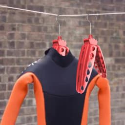 Foldable Wetsuit Hanger Diving Surf Quick Dry Wetsuit Jumpsuit Folding Hanger Fast Dry Folding Vented Hanger 