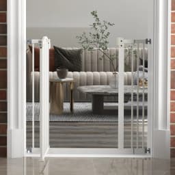PawHut Adjustable Metal Pet Gate Safety Barrier w/ Auto-Close Door White
