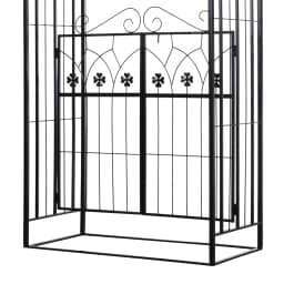 Outsunny Garden Outdoor Entrance Arch with Door Outdoor Patio Decoration for Rose Trellis Arbour Climbing Plant