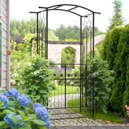 Outsunny Garden Outdoor Entrance Arch with Door Outdoor Patio Decoration for Rose Trellis Arbour Climbing Plant