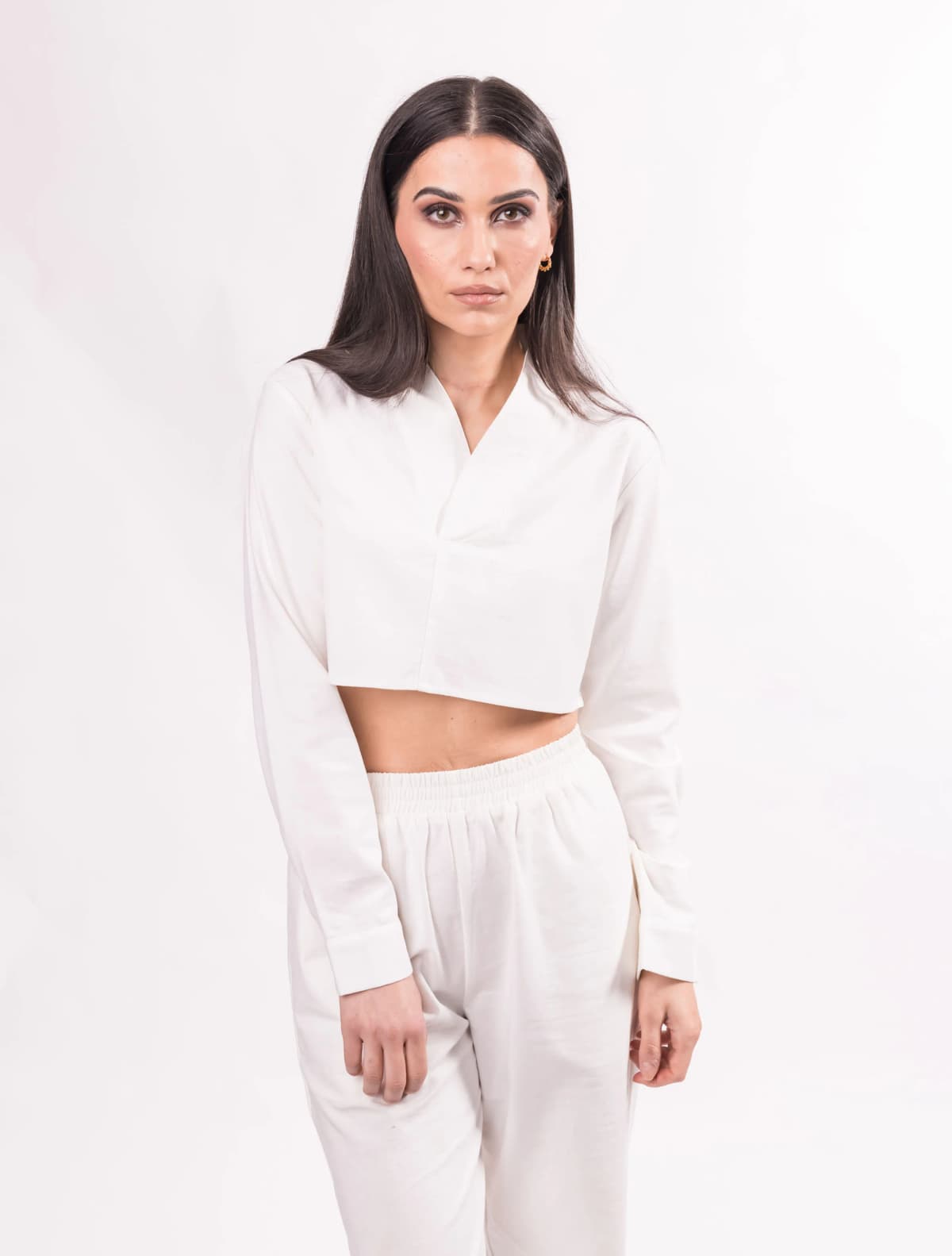 BALOU Long Sleeve V-Collar Cropped Top White