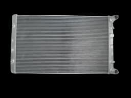 Aluminum radiator FOR 1998-2005 VOLKSWAGEN BORA 1.4i 1998 1999 2000 2001 2002 2003 2004 2005 98 99 00 01 02 03 04 05