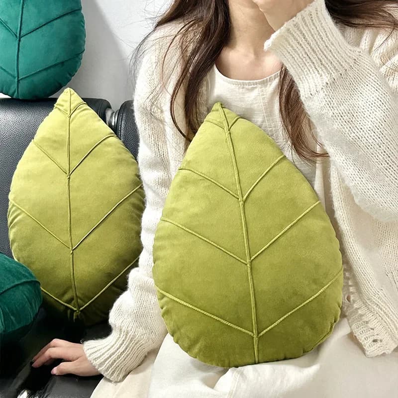 1pcs Christmas Decorations Leaf Shaped Pillows Nordic Style Minimalist Living Room Sofas Headboard Cushions New Year's Gifts