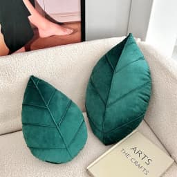 1pcs Christmas Decorations Leaf Shaped Pillows Nordic Style Minimalist Living Room Sofas Headboard Cushions New Year's Gifts