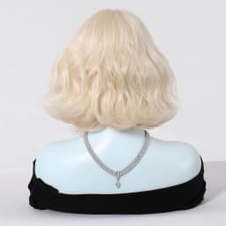 Platinum Blonde Short Bob Wavy Synthetic Wig with Bangs Fluffy Natural Heat Resistant Fiber Cosplay Daily Party Wig for Women