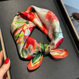 New Scarf 100% Silk Bandana Women Square Scarves Wrap Kerchief Elegant Spring Fashion Luxury High Quality Headband Hijab Shawls