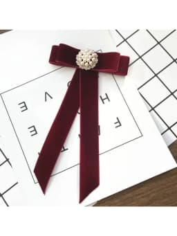 Vintage Bow Tie Velvet Ladies Head Diamond Ribbon Tassel Brooch Chic Girls Elegant Jewelry Collar Pin Girl Cravat Gift for Men
